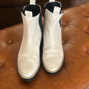 Women's Cream Ankle Boots Toms Brand